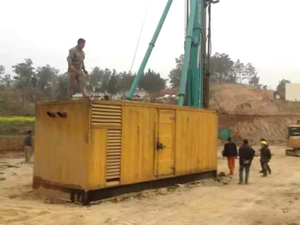 细水乡如何判断水冷式机油散热器密封件是否需要更换？
